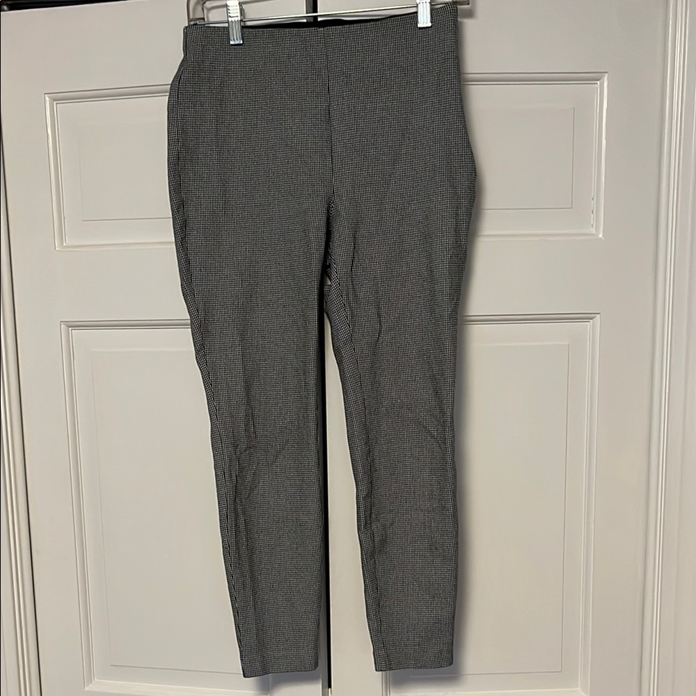 🎈5 for $15🎈EUC 2P LOFT Black/white  Skinny Pants